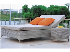 Chaise Longues